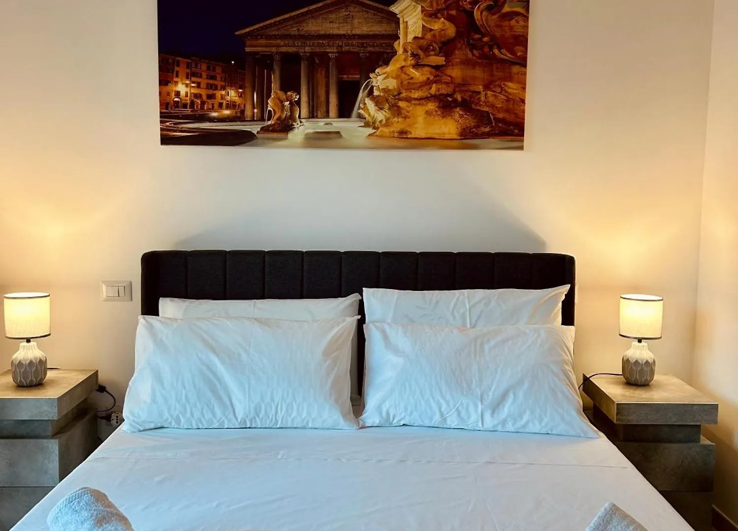Amor Home B&B - 200M Dalla Metro A Roma Bed and breakfast