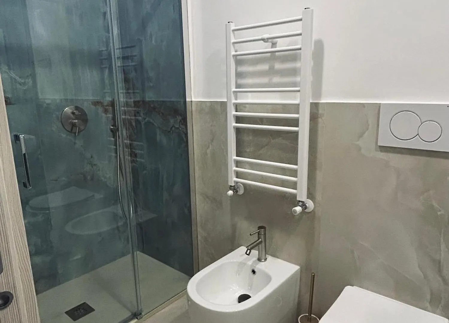Amor Home B&B - 200M Dalla Metro A Roma Bed and breakfast